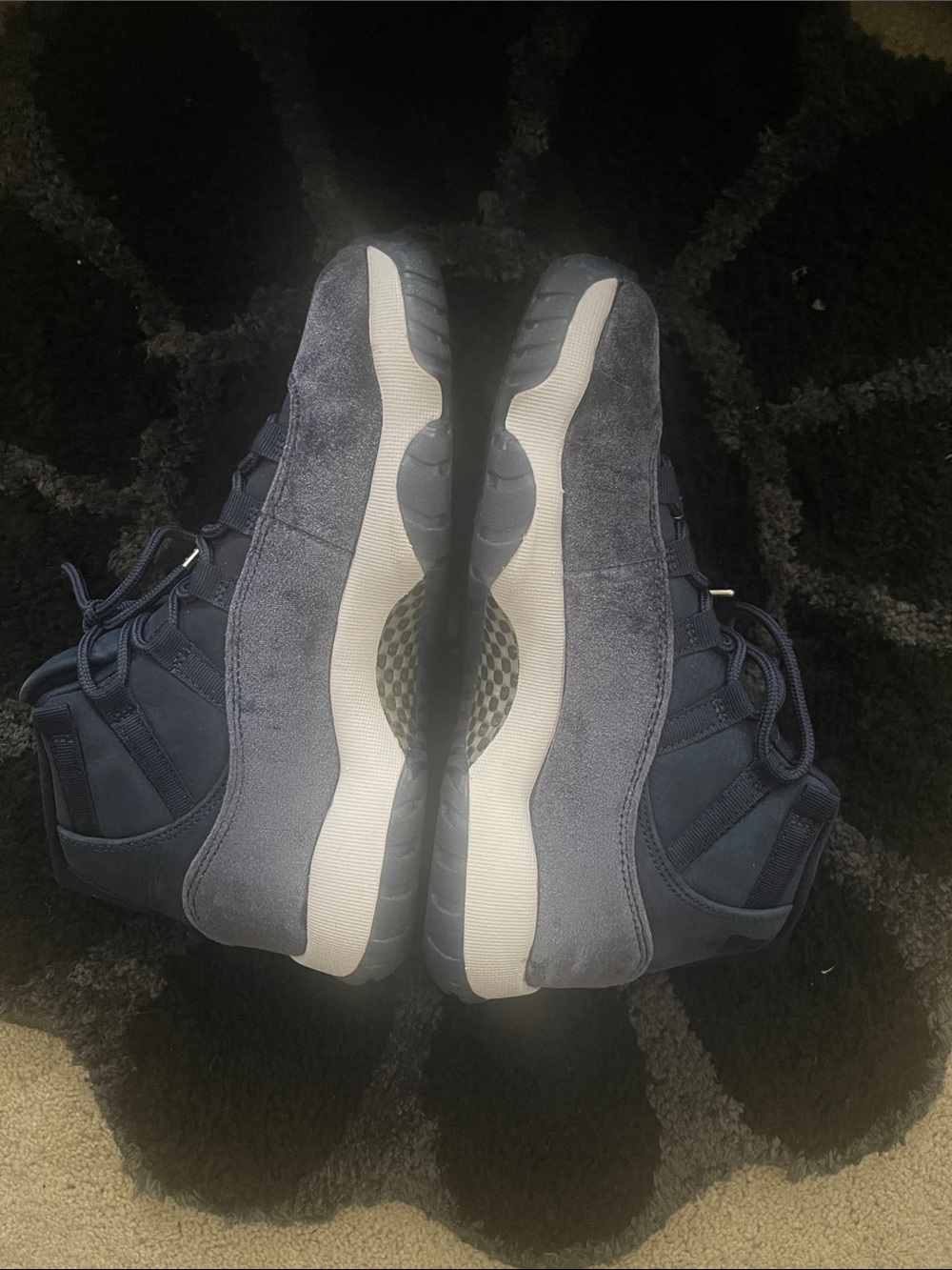 Women’s navy retro 11 jordan sneakers - Picture 2 of 5